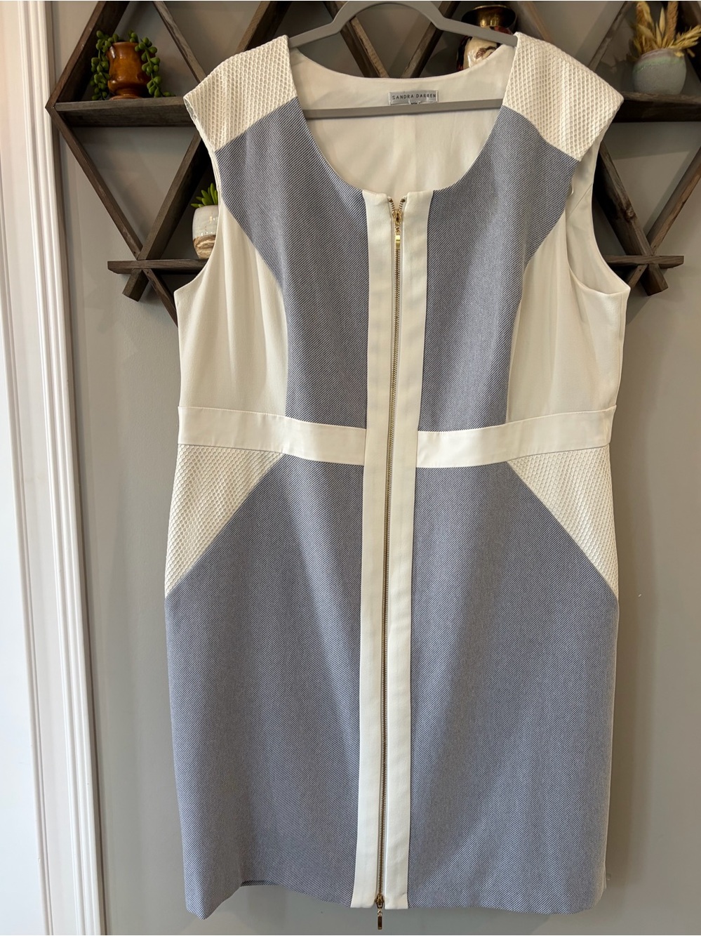 Sandra Darren women’s ivory and grey colorblock dress. Size 20W. - Picture 2 of 9